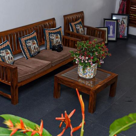 4Ty Two Homestay Ґалле Екстер'єр фото