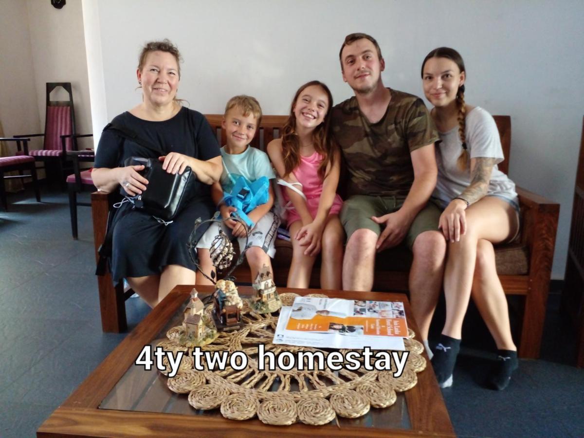 4Ty Two Homestay Ґалле Екстер'єр фото
