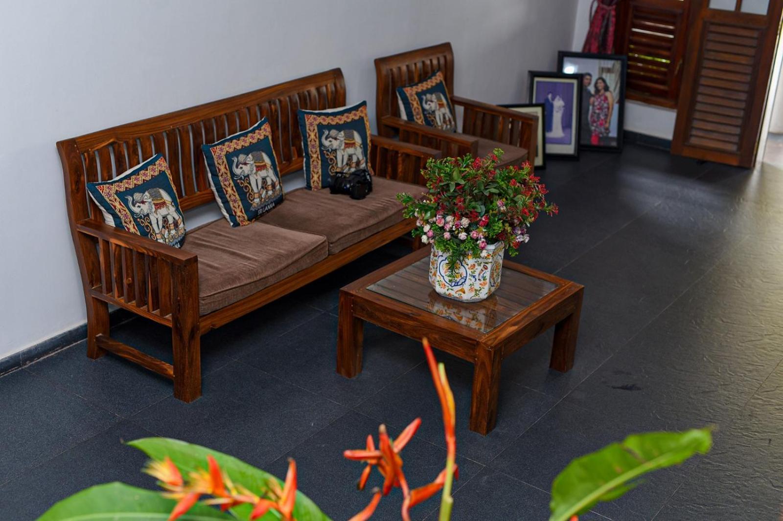 4Ty Two Homestay Ґалле Екстер'єр фото
