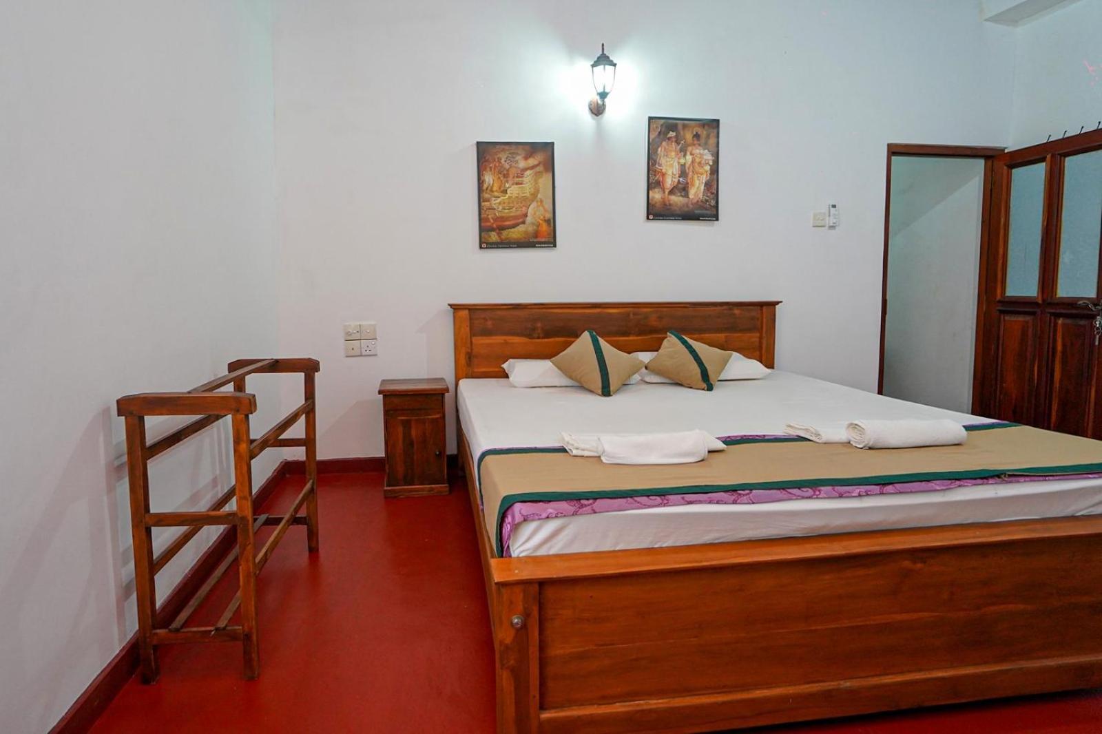 4Ty Two Homestay Ґалле Екстер'єр фото