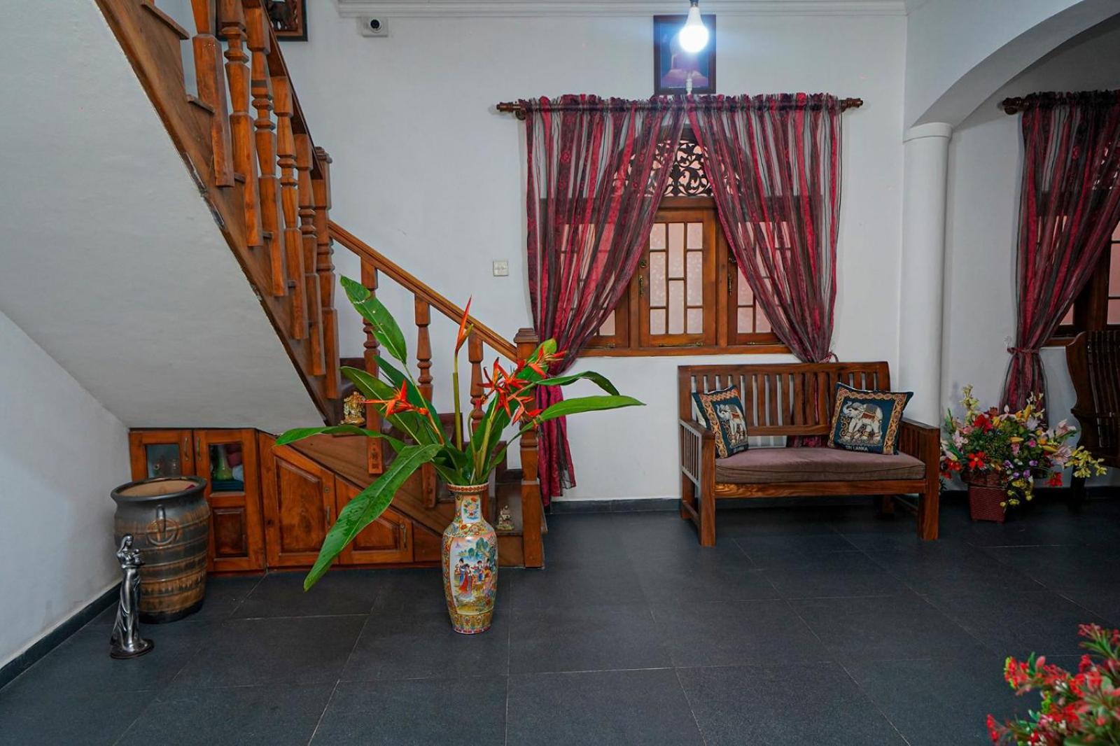 4Ty Two Homestay Ґалле Екстер'єр фото