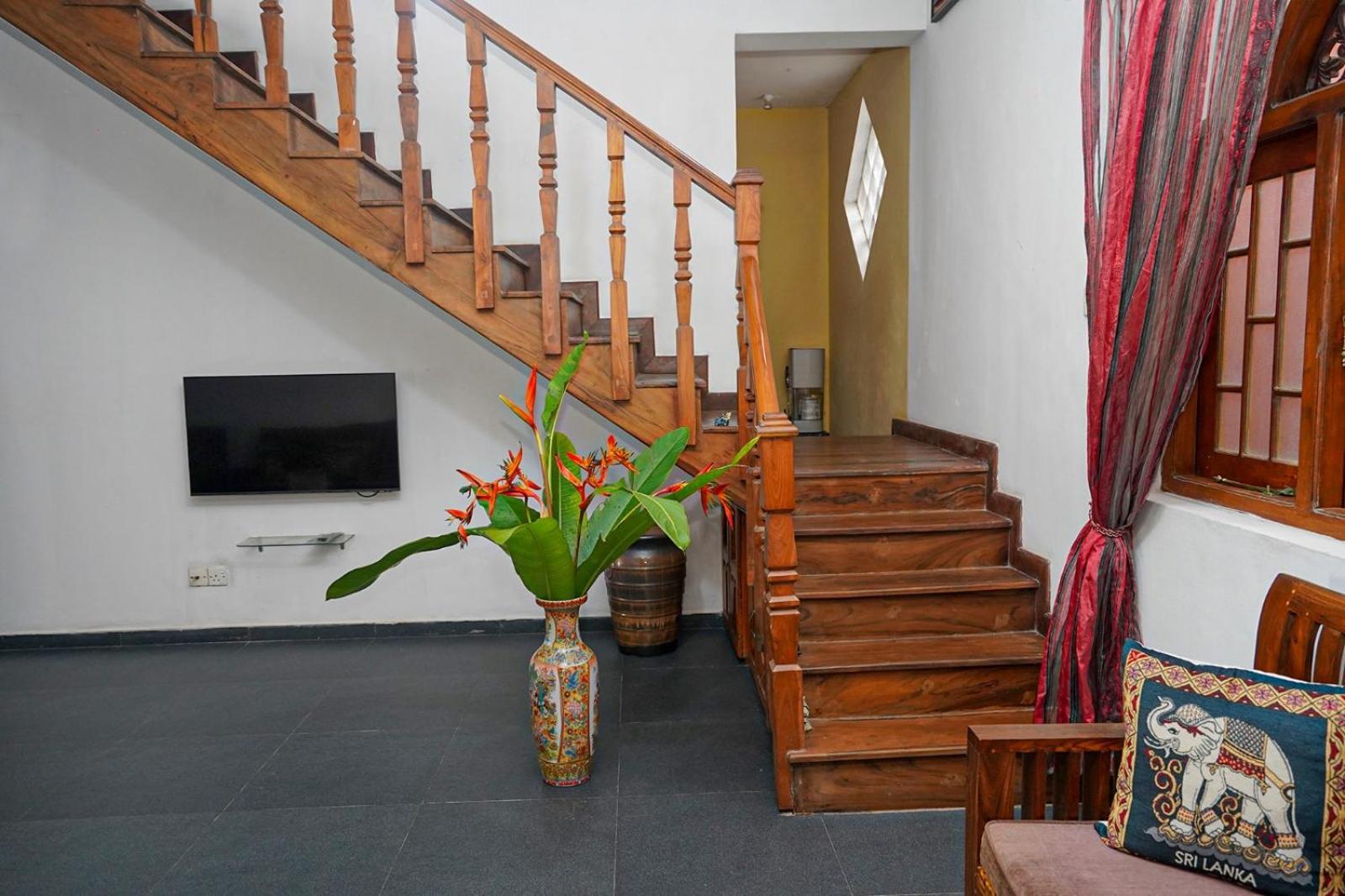 4Ty Two Homestay Ґалле Екстер'єр фото