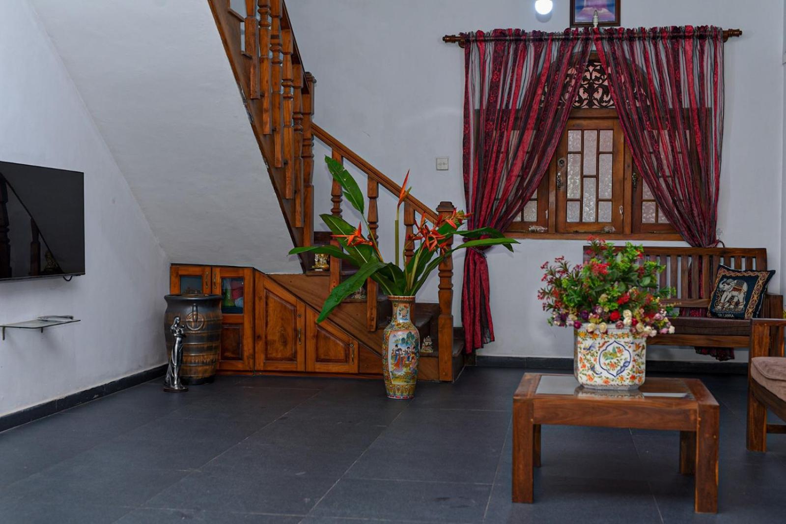 4Ty Two Homestay Ґалле Екстер'єр фото