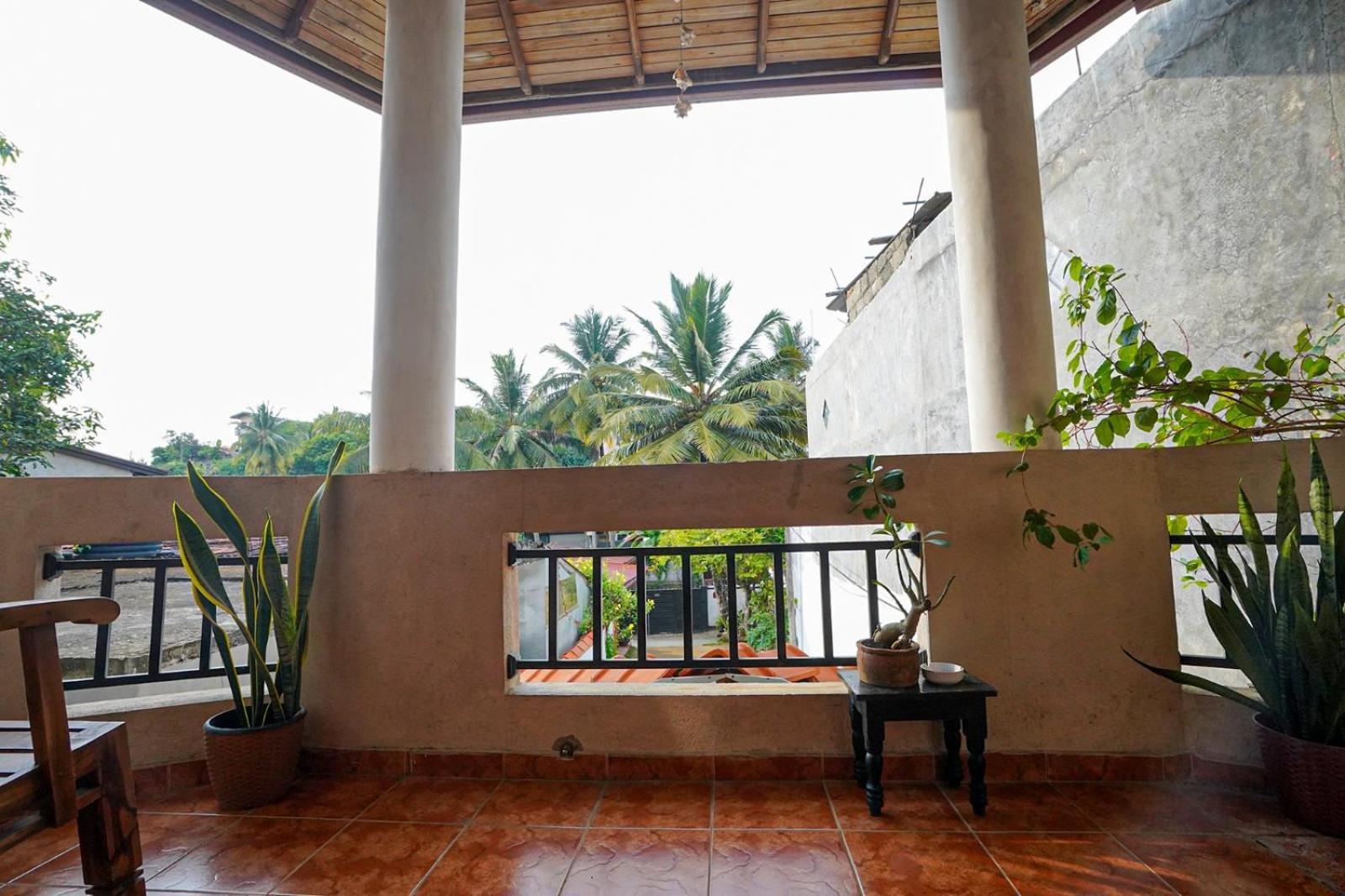 4Ty Two Homestay Ґалле Екстер'єр фото
