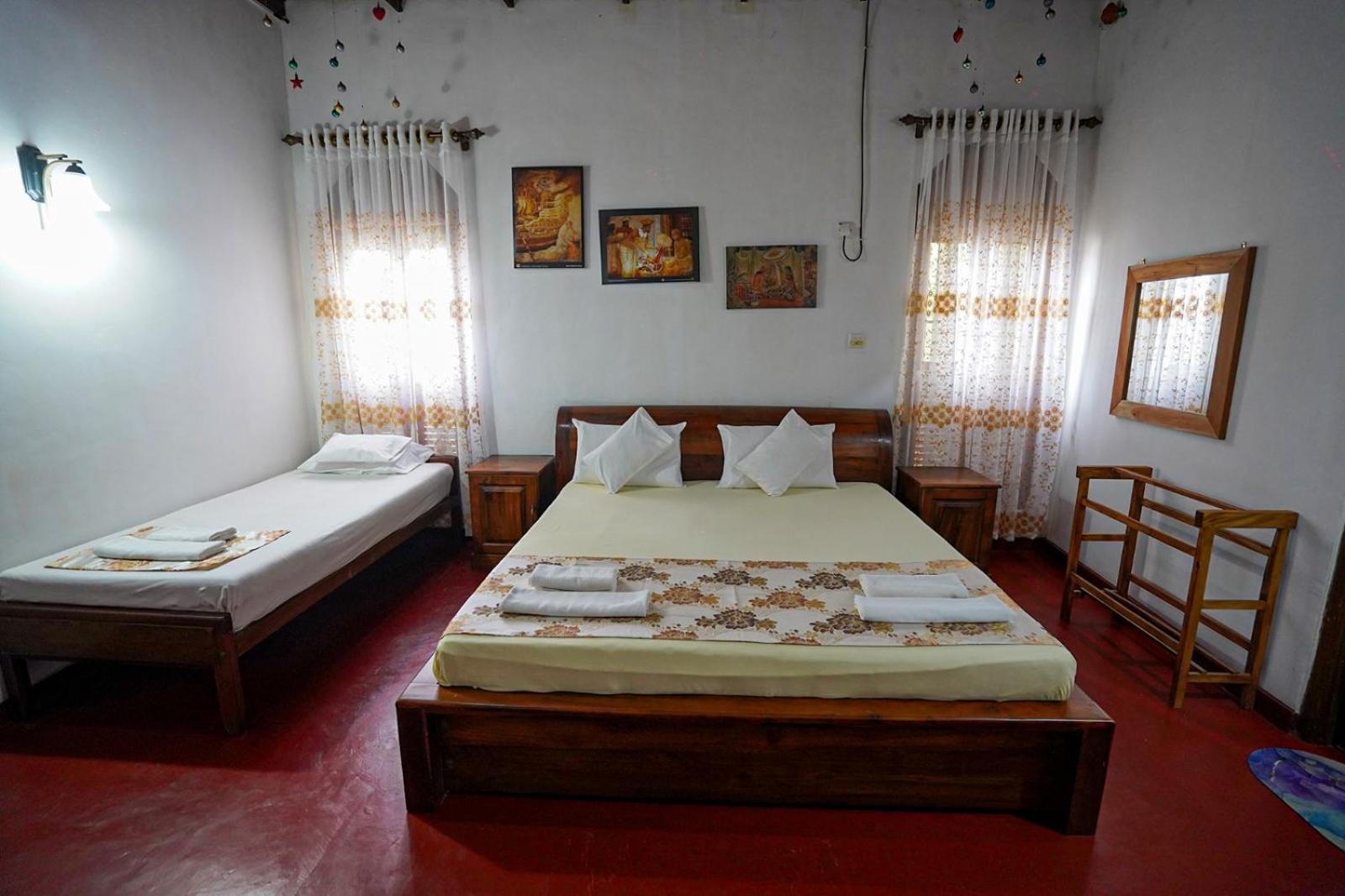 4Ty Two Homestay Ґалле Екстер'єр фото