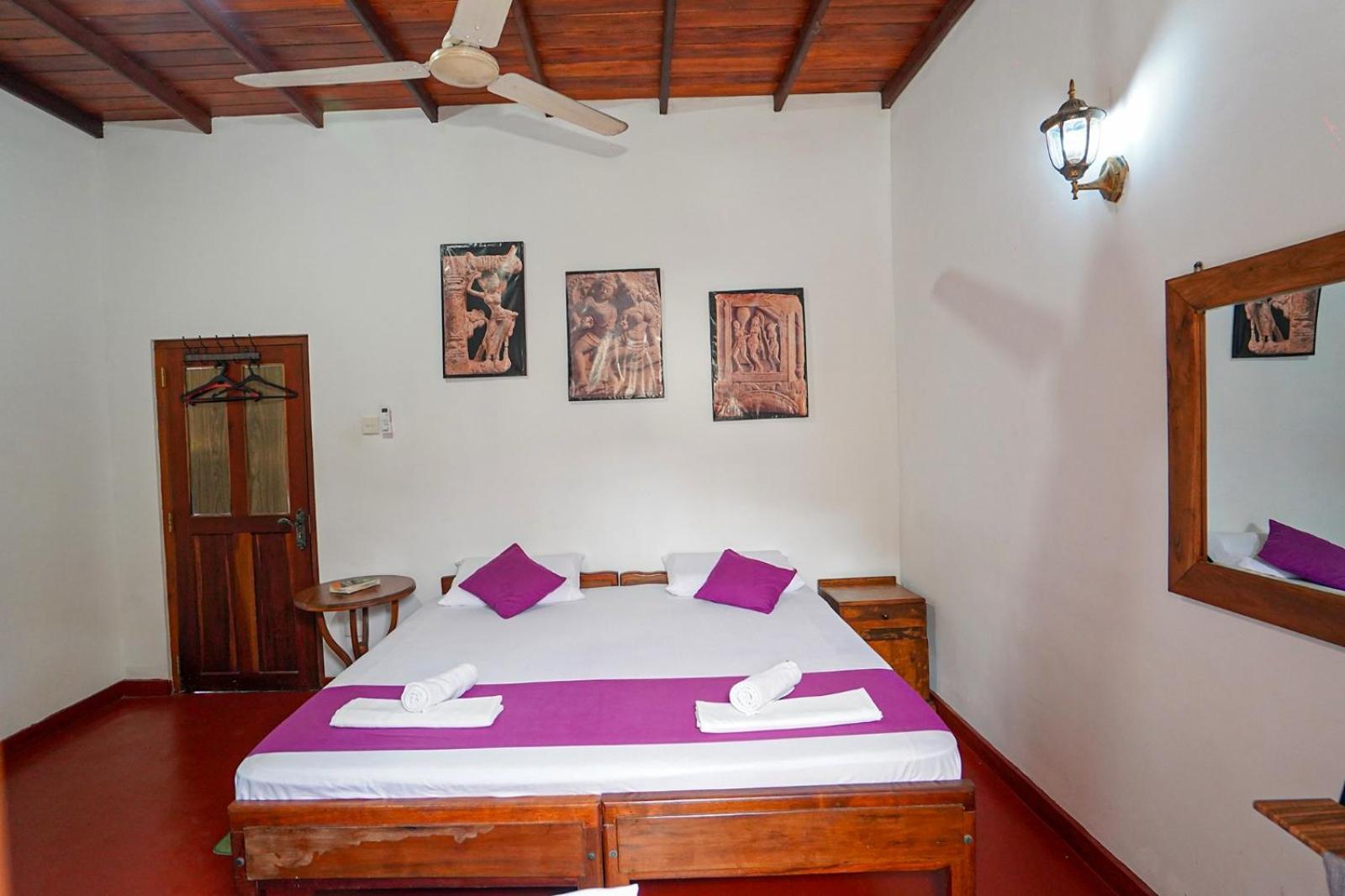 4Ty Two Homestay Ґалле Екстер'єр фото