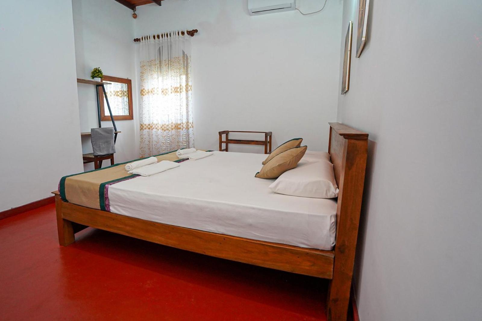 4Ty Two Homestay Ґалле Екстер'єр фото