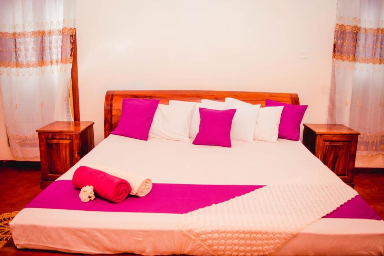 4Ty Two Homestay Ґалле Екстер'єр фото